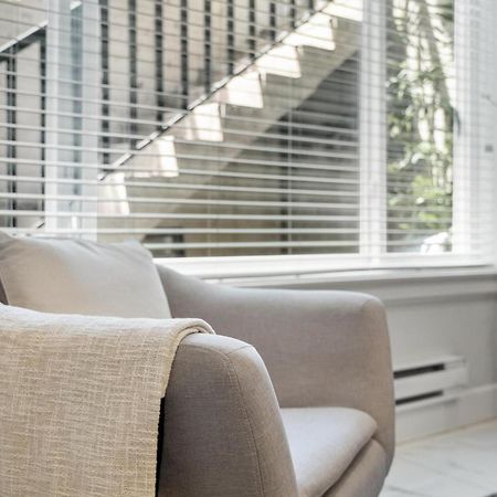 Willow Suite Langley Ngoại thất bức ảnh