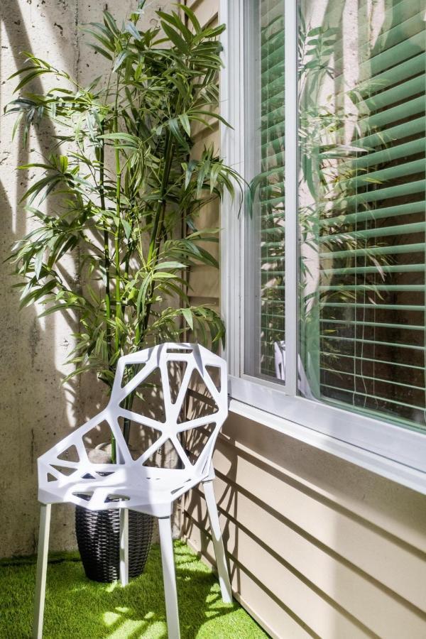 Willow Suite Langley Ngoại thất bức ảnh