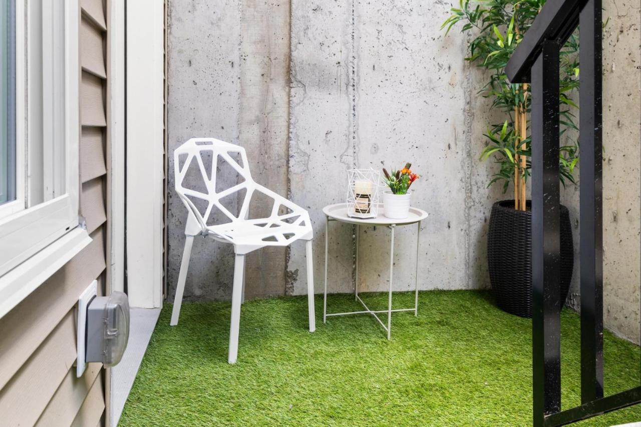 Willow Suite Langley Ngoại thất bức ảnh