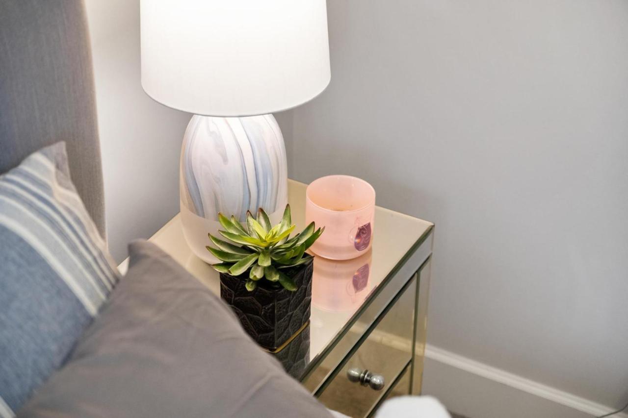 Willow Suite Langley Ngoại thất bức ảnh