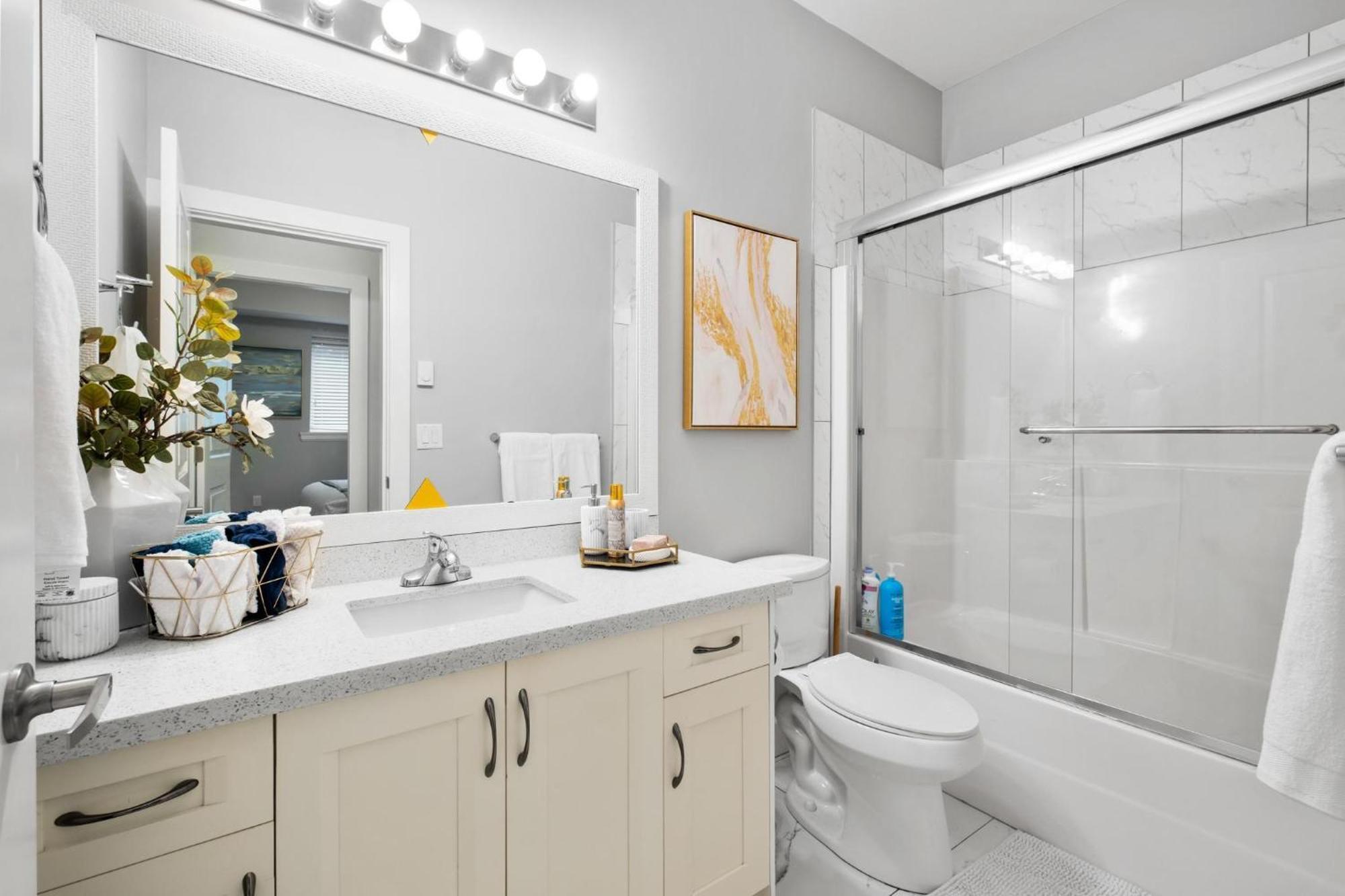 Willow Suite Langley Ngoại thất bức ảnh