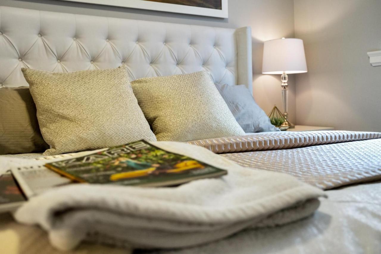 Willow Suite Langley Ngoại thất bức ảnh