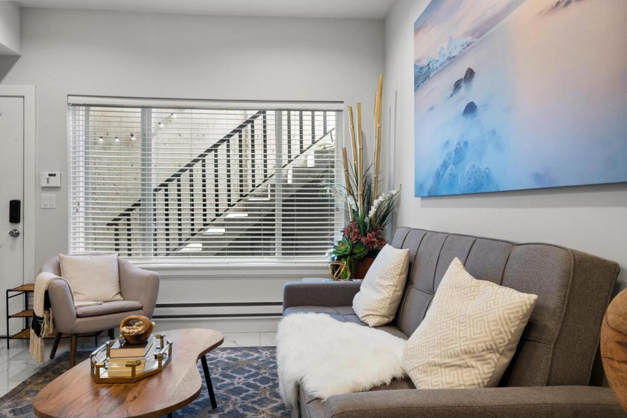 Willow Suite Langley Ngoại thất bức ảnh